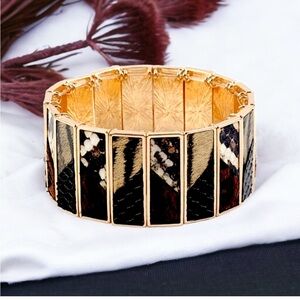 Chic Gold and Black Patterned Bracelet NWT